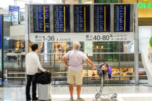 Read more about the article Cheap Flights to Europe for Students (2026 Guide: Qatar vs Emirates + Hacks)